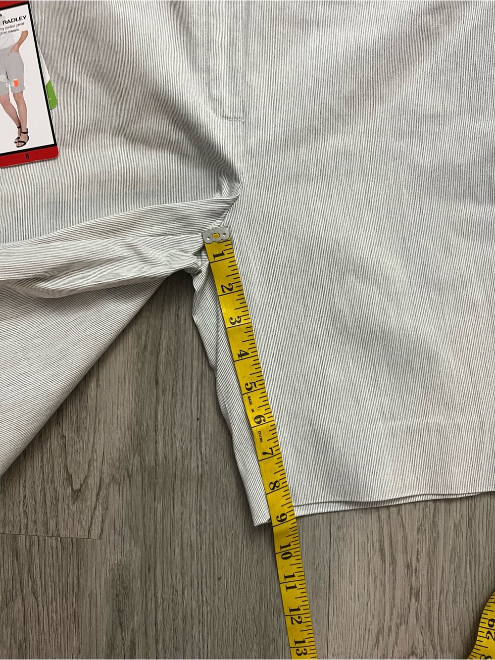 343–NWT Hilary Radley Light Gray Women’s Pull-On Bermuda Shorts - Picture 3 of 4